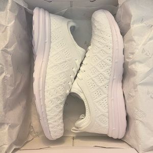 APL Women’s Techloom Phantom White Size 8 NWT